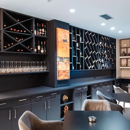 Отель New Heaven