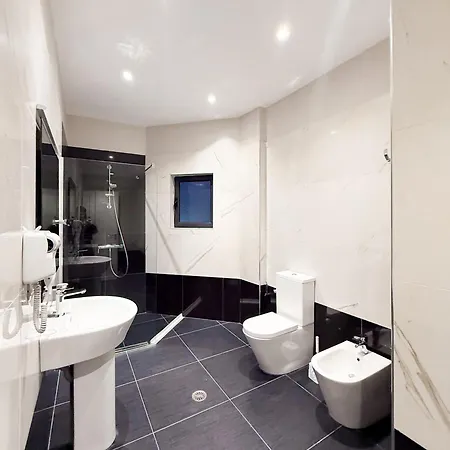 Hotell New Heaven 4*
