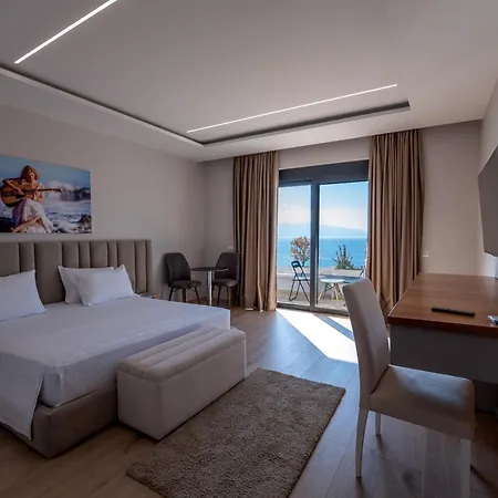 New Heaven Hotel