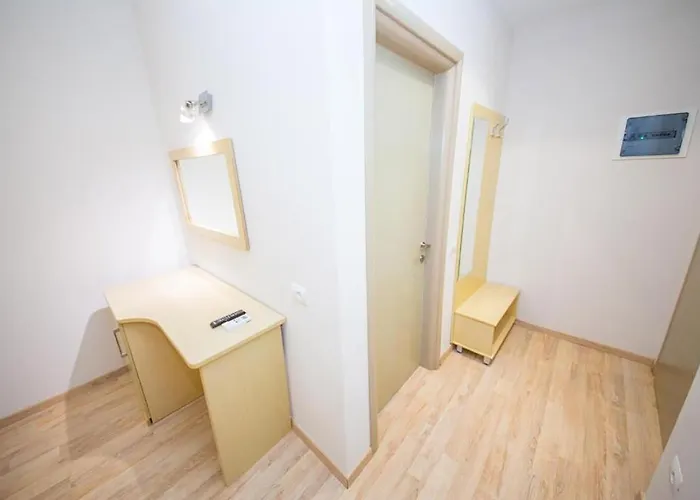 New Heaven מלון 4*