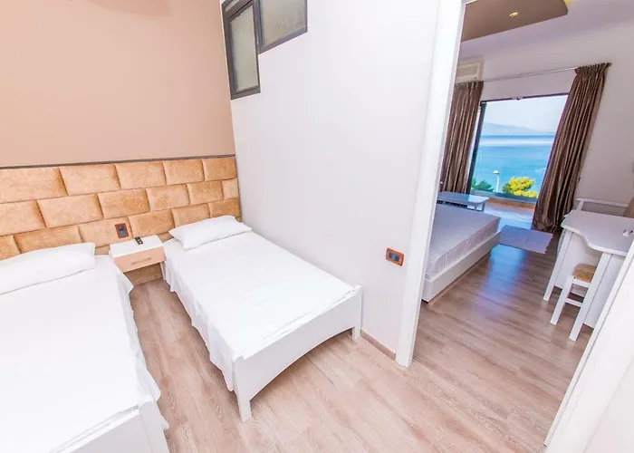 ホテル New Heaven